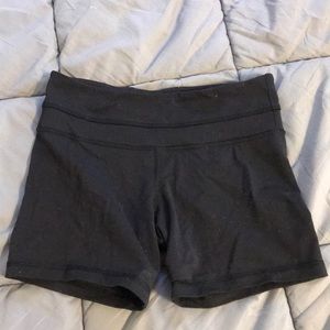 LULU LEMON shorts